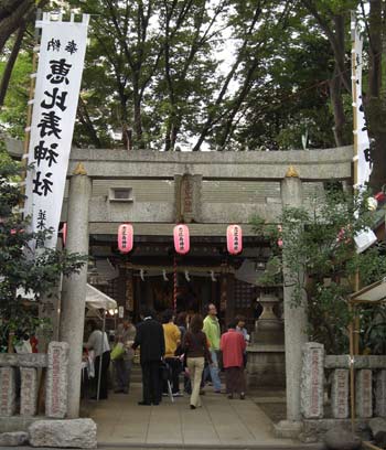 恵比寿駅近くの恵比寿神社縁日写真 恵比寿駅近くの恵比寿神社縁日写真