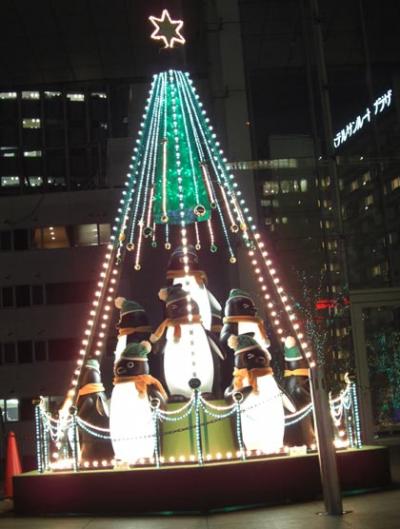 JR東日本スイカのペンギン付きイルミネーションBy新宿サザンテラス JR東日本スイカのペンギン付きイルミネーションBy新宿サザンテラス